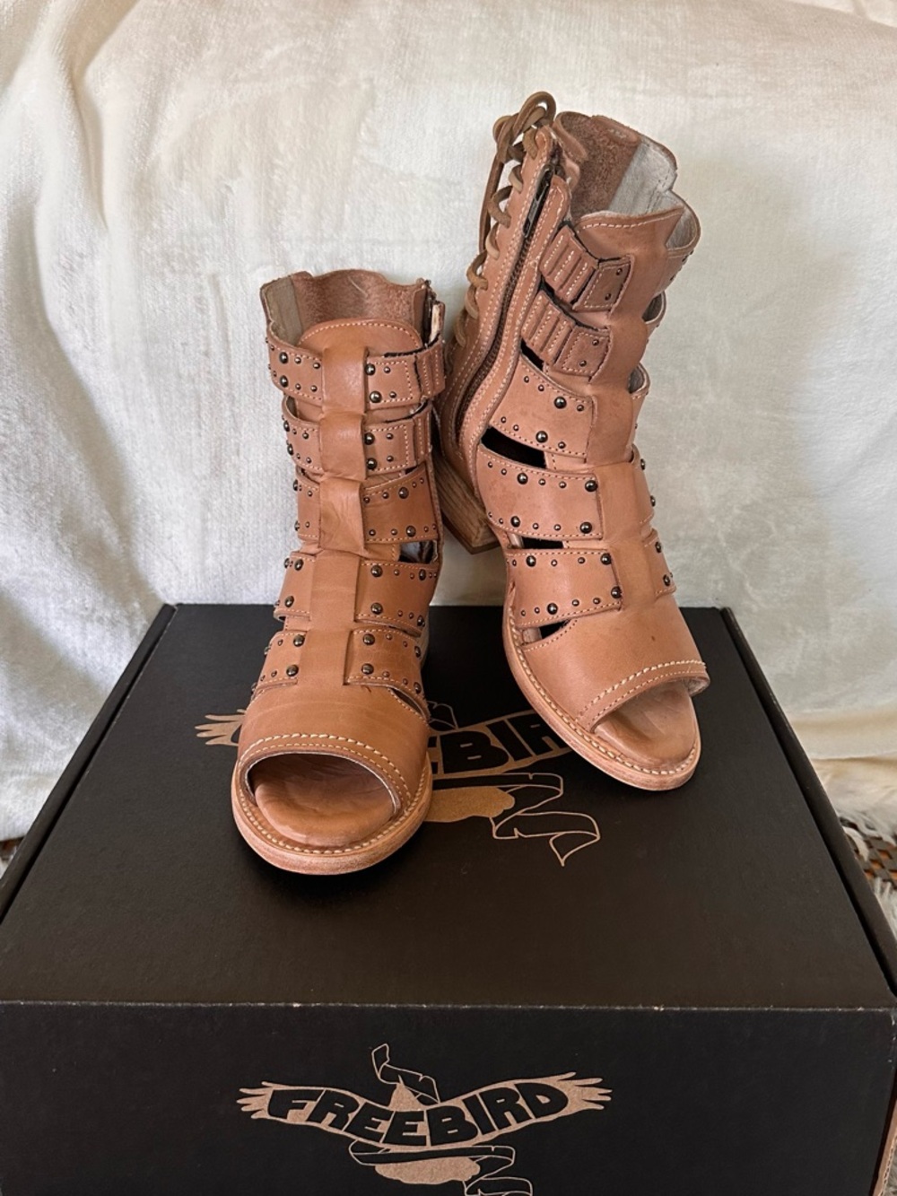 Freebird Natural GHOST open toe lace up back bootie, size 5, NEW